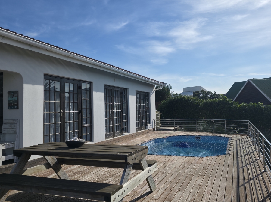 3 Bedroom Property for Sale in Wavecrest Eastern Cape